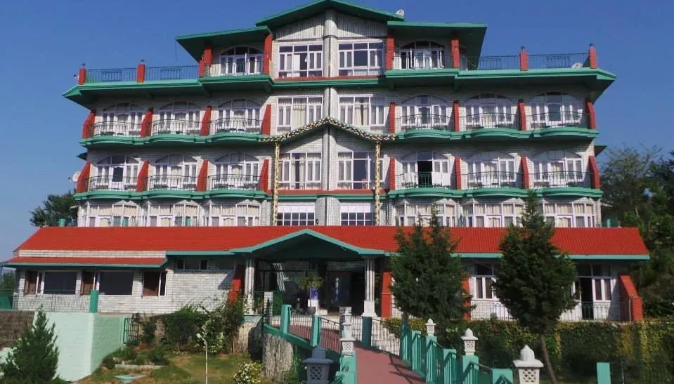 Niranjana Hotel & Resort